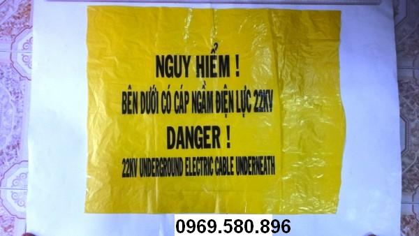 Băng cảnh báo nguy hiểm: bên dưới có cáp ngầm điện lực 22...