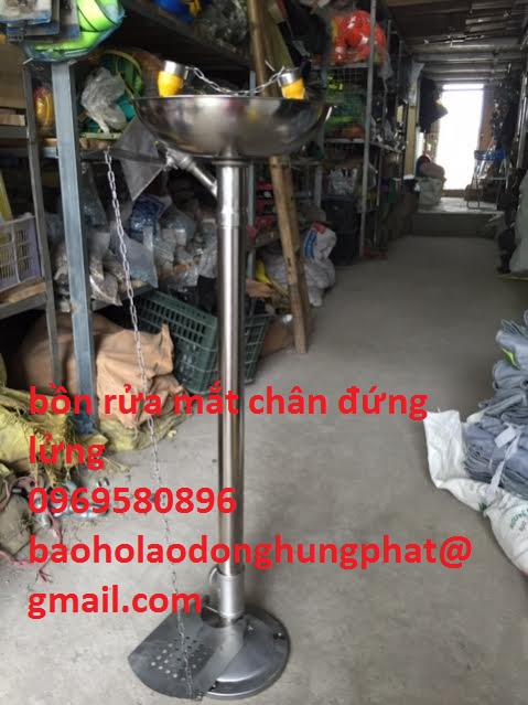 BỒN RỬA MẮT KHẨN CẤP LỬNG   W HA 1004 